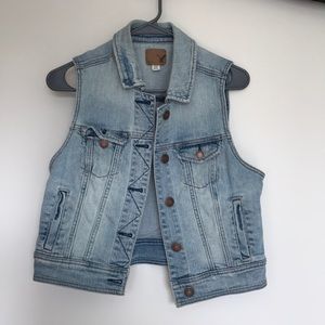 Jean Vest